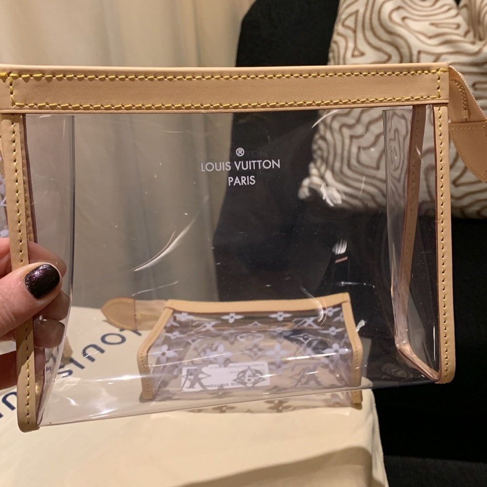Stunning Louis Vuitton clear authentic rare 3 cosmetic cases with LV logo… - Picture 9 of 17